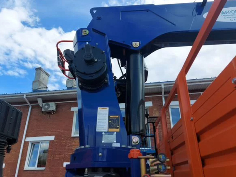 Фото №6: Установка КМУ DongYang SS1956 ACE